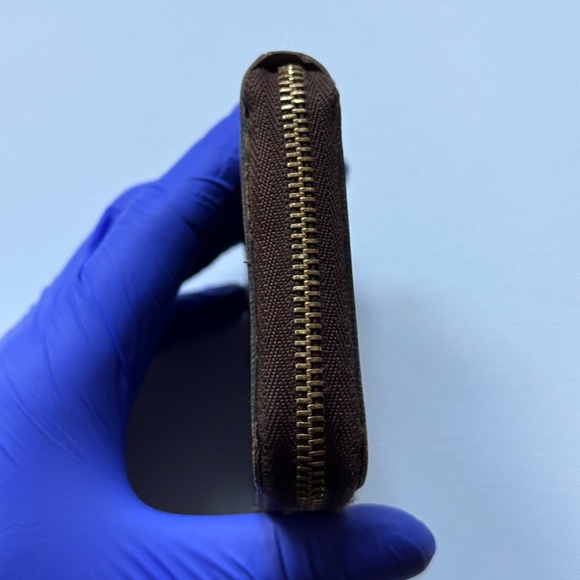 Louis Vuitton Zippy Coin Purse - Picture 3 of 15